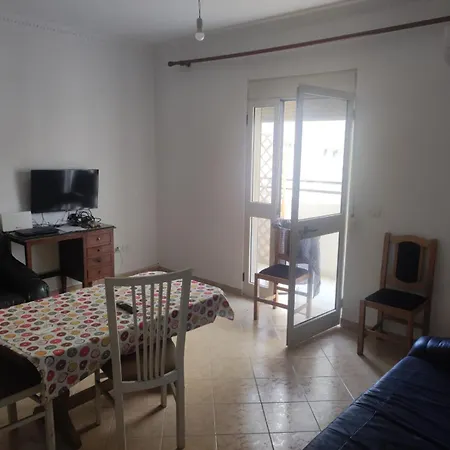Accogliente A Durazzo, Vicino Al Mare Bed & Breakfast *